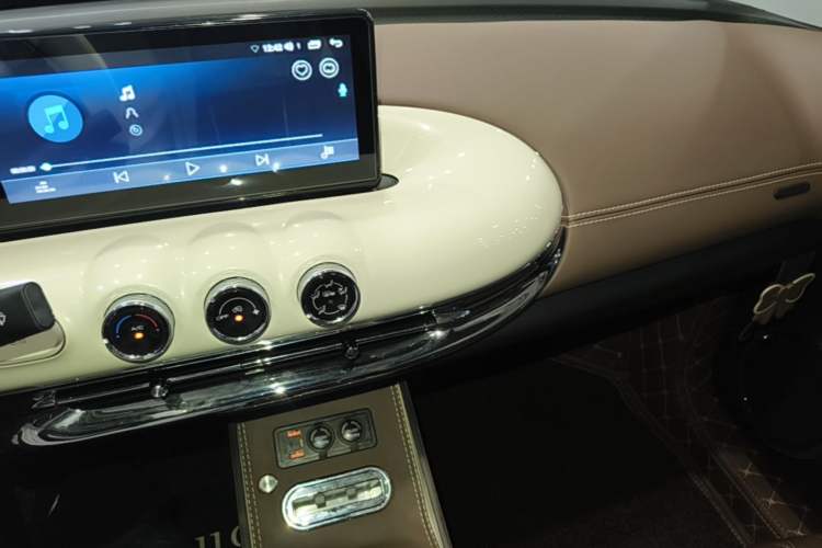 Used Wuling Bingo 2023 333 km Enjoyment Version Audio And AC Panel