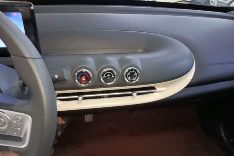 Used Wuling Bingo 2023 203km Light Edition Audio And AC Panel