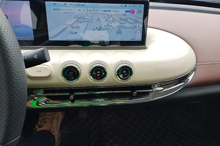 Used Wuling Bingo 2023 333 km Lingxi Connected+ Version Audio And AC Panel