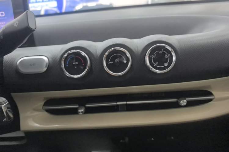 Used Wuling Bingo 2023 203km Light Edition Audio And AC Panel