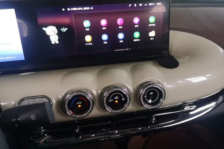 Used Wuling Bingo 2023 333 km Lingxi Connected+ Version Audio And AC Panel
