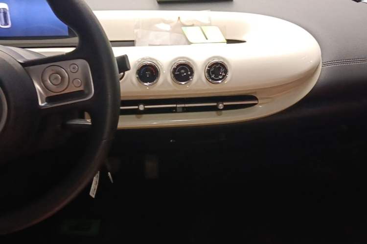 Used Wuling Bingo 2023 203km Light Edition Audio And AC Panel