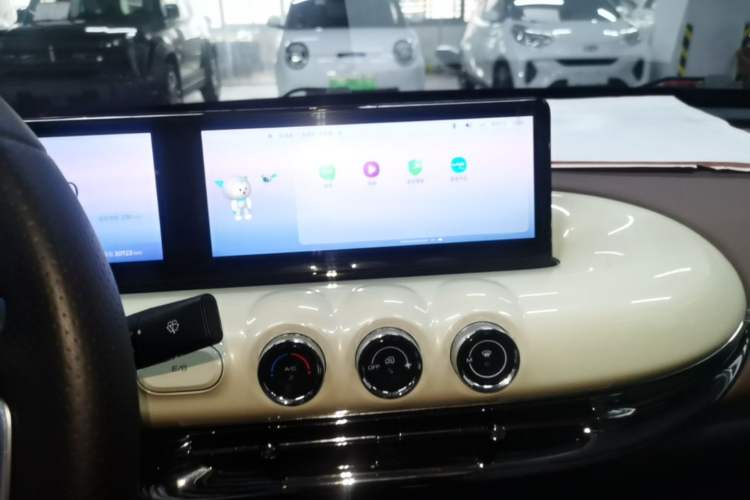 Used Wuling Bingo 2023 333 km Lingxi Connected+ Version Audio And AC Panel