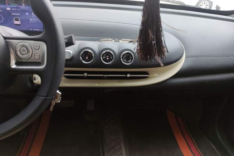 Used Wuling Bingo 2023 203km Light Edition Audio And AC Panel