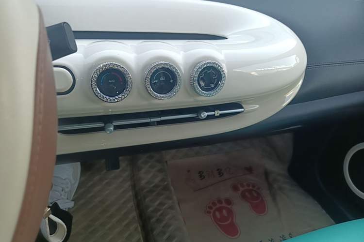 Used Wuling Bingo 2023 203km Light Edition Audio And AC Panel