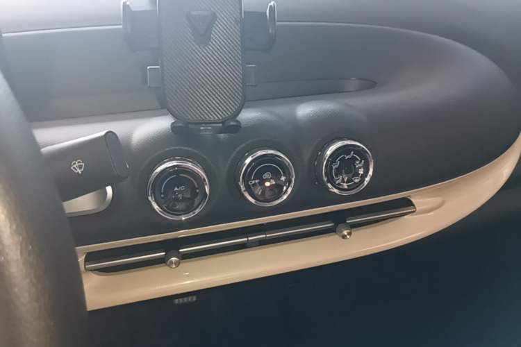 Used Wuling Bingo 2023 203km Light Edition Audio And AC Panel