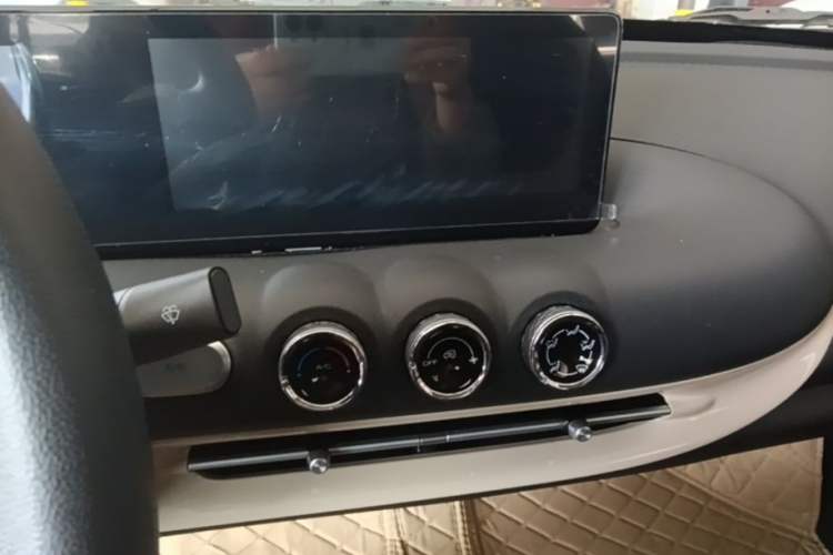 Used Wuling Bingo 2023 203km Light Edition Audio And AC Panel