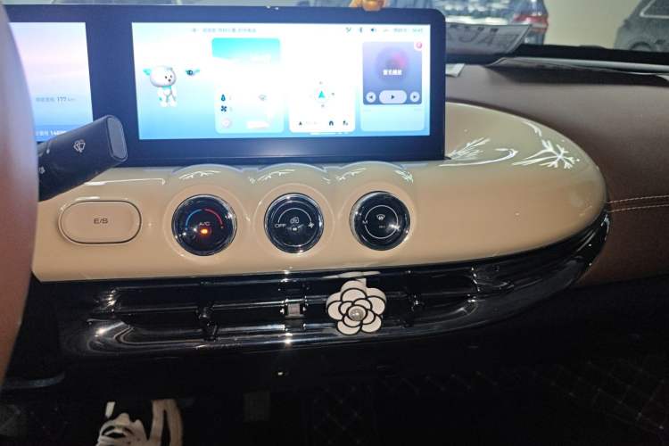 Used Wuling Bingo 2023 333 km Lingxi Connected+ Version Audio And AC Panel
