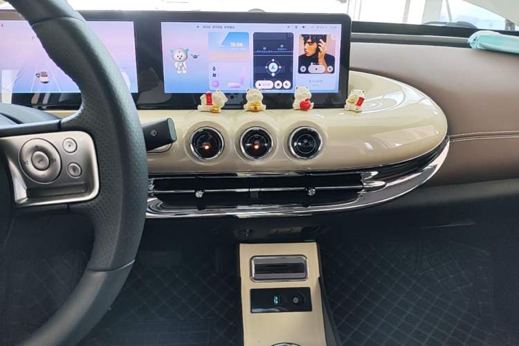 Used Wuling Bingo 2023 333 km Lingxi Connected+ Version Audio And AC Panel
