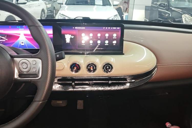 Used Wuling Bingo 2023 333 km Lingxi Connected Version Audio And AC Panel