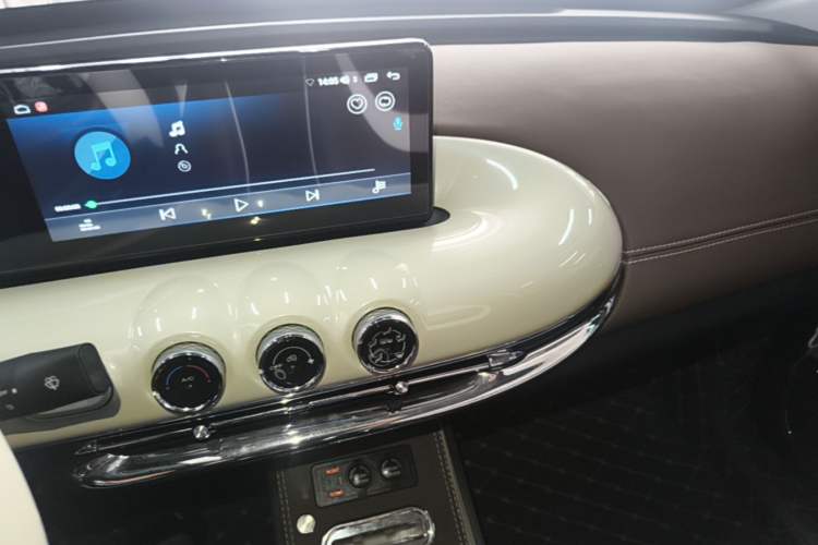 Used Wuling Bingo 2023 333 km Enjoyment Version Audio And AC Panel