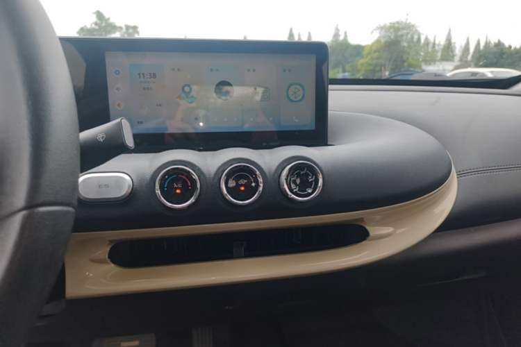 Used Wuling Bingo 2023 333 km Fast-Share Version Audio And AC Panel