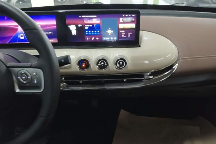 Used Wuling Bingo 2023 333 km Lingxi Connected Version Audio And AC Panel