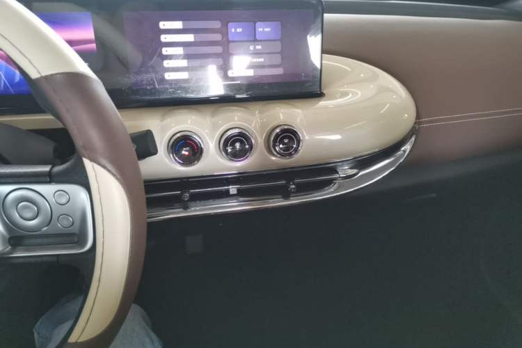 Used Wuling Bingo 2023 333 km Lingxi Connected Version Audio And AC Panel