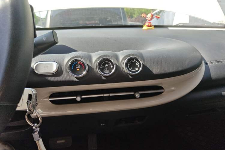 Used Wuling Bingo 2023 203km Light Edition Audio And AC Panel