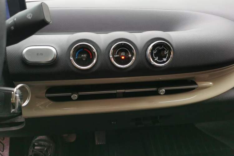 Used Wuling Bingo 2023 203km Light Edition Audio And AC Panel