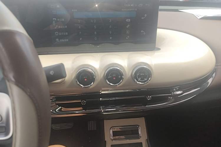 Used Wuling Bingo 2023 203km Comfort Edition Audio And AC Panel