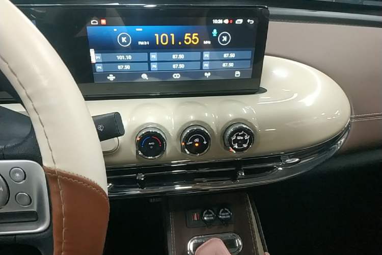 Used Wuling Bingo 2023 203km Comfort Edition Audio And AC Panel