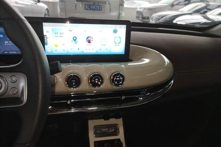 Used Wuling Bingo 2023 203km Comfort Edition Audio And AC Panel