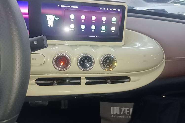 Used Wuling Bingo 2023 333 km Lingxi Connected+ Version Audio And AC Panel