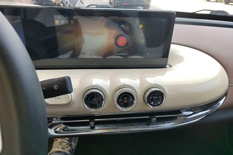 Used Wuling Bingo 2023 333km Enjoy+ Version Audio And AC Panel