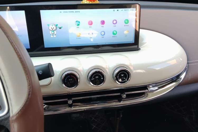 Used Wuling Bingo 2023 333 km Lingxi Connected Version Audio And AC Panel