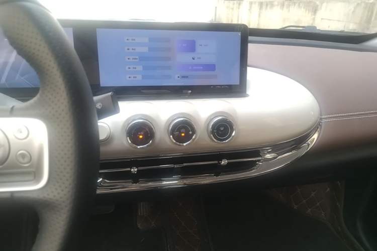 Used Wuling Bingo 2023 410 km Lingxi Deluxe Edition Audio And AC Panel