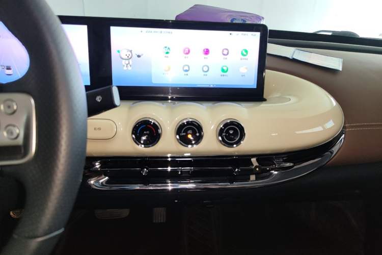 Used Wuling Bingo 2023 333 km Lingxi Connected Version Audio And AC Panel