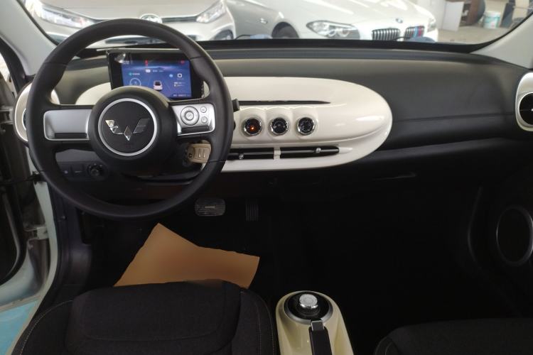 Used Wuling Bingo 2023 203km Light Edition Center Console