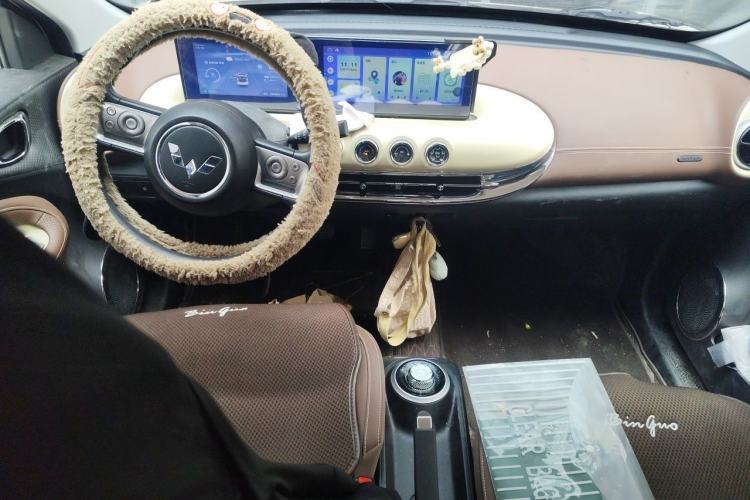 Used Wuling Bingo 2023 203km Comfort Edition Center Console
