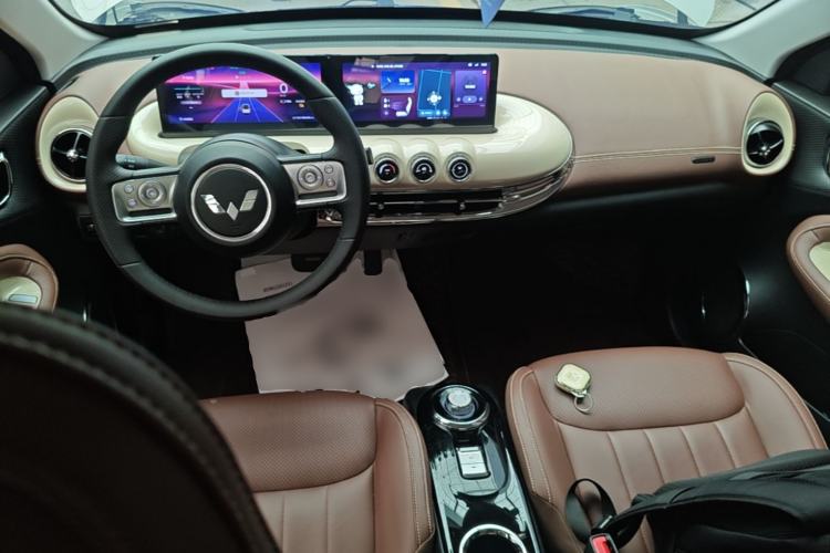 Used Wuling Bingo 2023 333 km Lingxi Connected+ Version Center Console