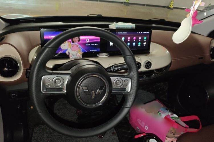 Used Wuling Bingo 2023 410 km Lingxi Deluxe Edition Center Console