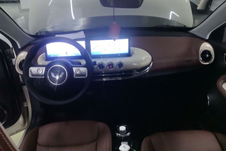 Used Wuling Bingo 2023 410 km Lingxi Deluxe Edition Center Console