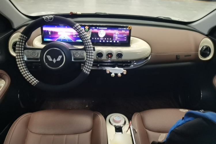 Used Wuling Bingo 2023 333 km Lingxi Connected+ Version Center Console