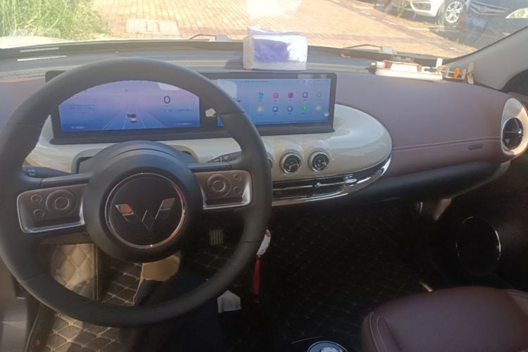 Used Wuling Bingo 2023 410 km Lingxi Deluxe Edition Center Console