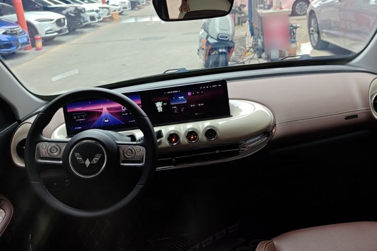 Used Wuling Bingo 2023 410 km Lingxi Deluxe Edition Center Console
