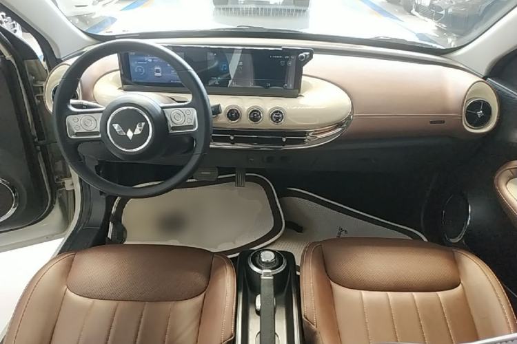 Used Wuling Bingo 2023 203km Comfort Edition Center Console