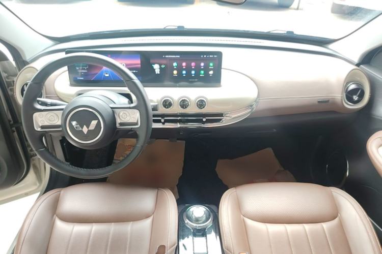 Used Wuling Bingo 2023 410 km Lingxi Deluxe Edition Center Console