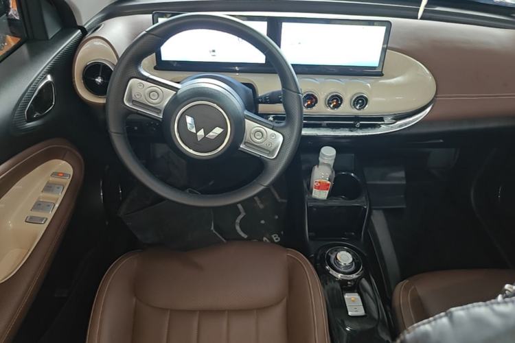 Used Wuling Bingo 2023 333 km Lingxi Connected+ Version Center Console