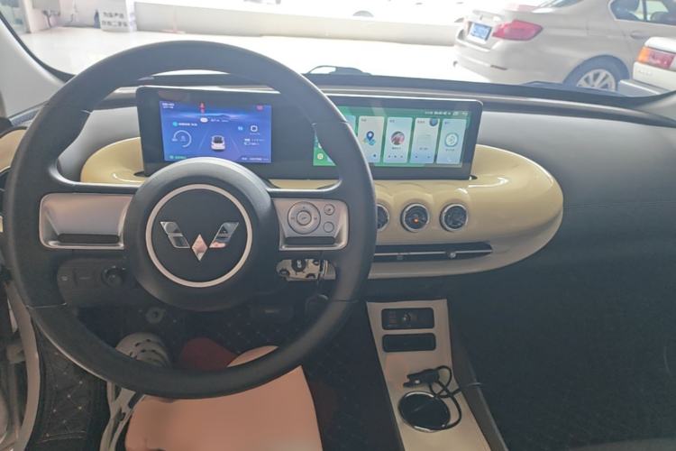 Used Wuling Bingo 2023 333 km Fast-Share Version Center Console