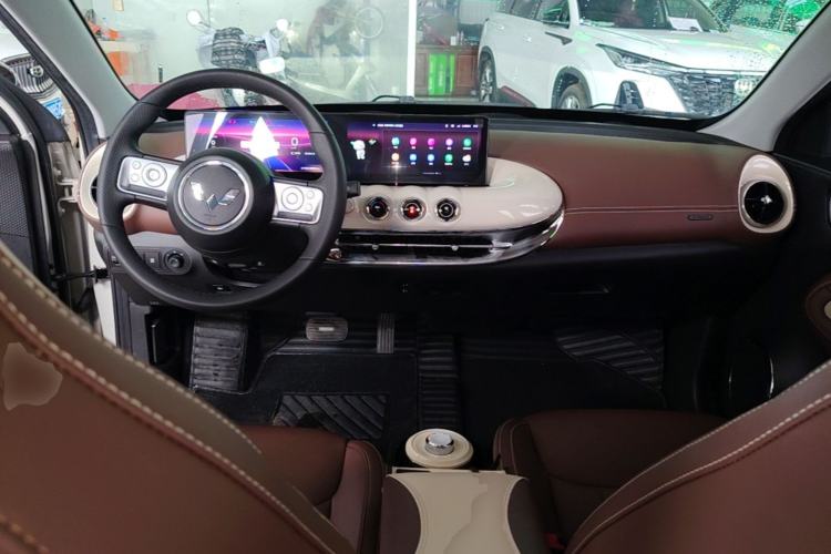 Used Wuling Bingo 2023 410 km Lingxi Deluxe Edition Center Console