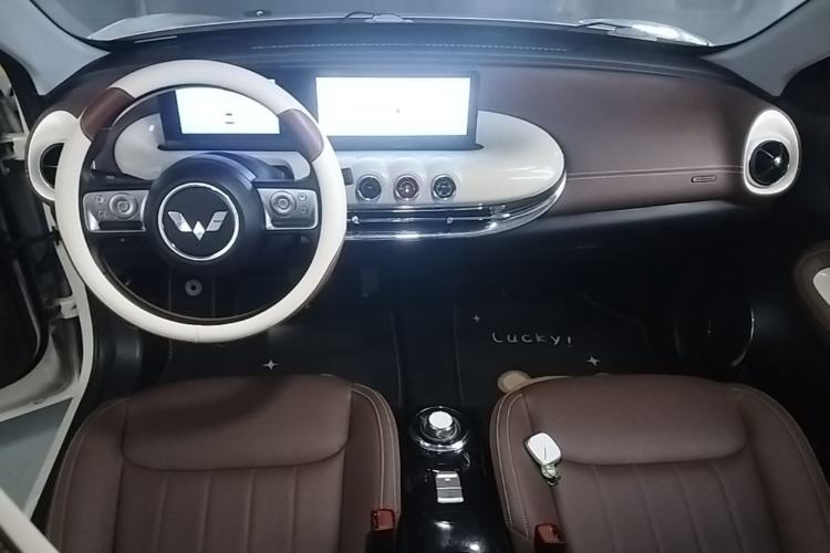 Used Wuling Bingo 2023 333 km Fast-Share Version Center Console