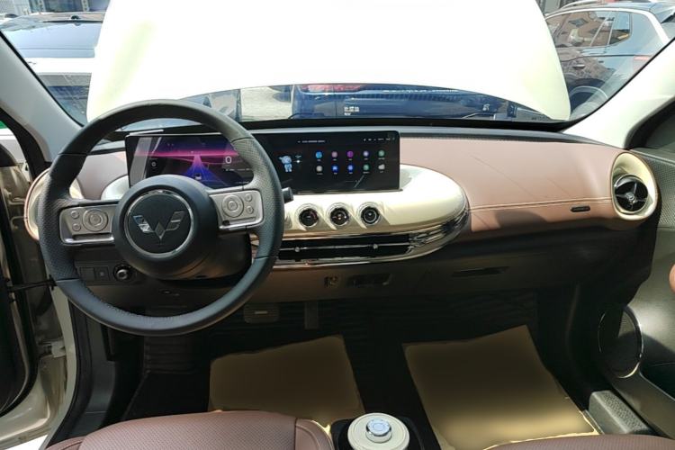 Used Wuling Bingo 2023 410 km Lingxi Deluxe Edition Center Console
