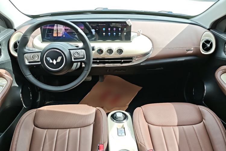 Used Wuling Bingo 2023 410 km Lingxi Deluxe Edition Center Console