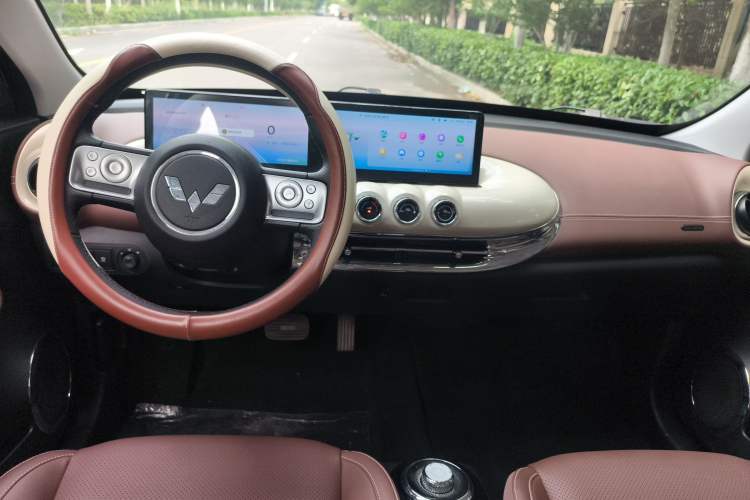 Used Wuling Bingo 2023 410 km Lingxi Deluxe Edition Center Console