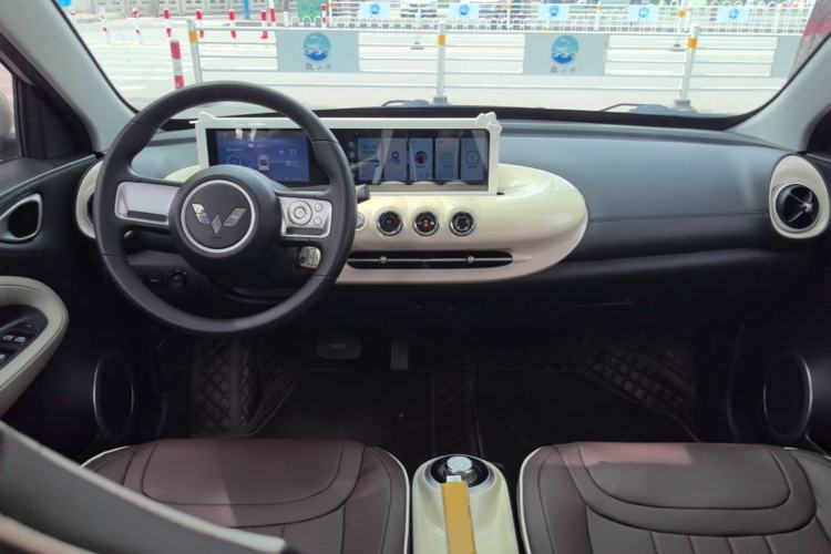 Used Wuling Bingo 2023 333 km Fast-Share Version Center Console