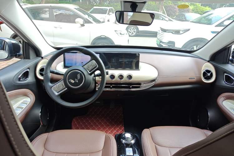 Used Wuling Bingo 2023 410 km Lingxi Deluxe Edition Center Console