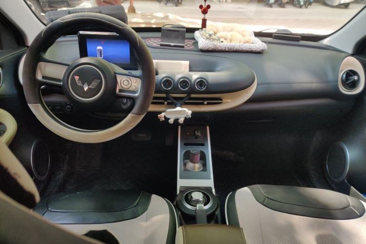 Used Wuling Bingo 2023 203km Light Edition Center Console