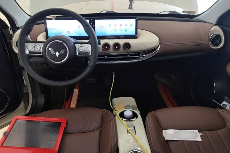 Used Wuling Bingo 2023 333 km Lingxi Connected Version Center Console