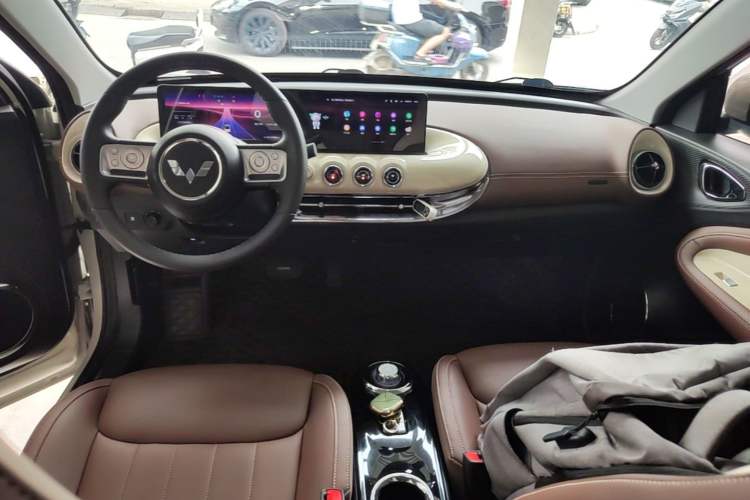 Used Wuling Bingo 2023 333 km Lingxi Connected+ Version Center Console